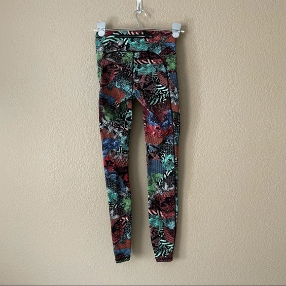 Lululemon RARE fast & free floral print leggings - Picture 5 of 6